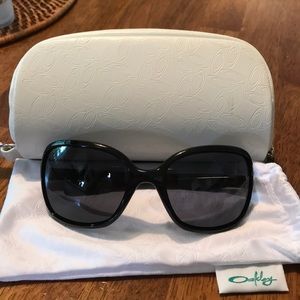 Oakley “Obsessed” sunglasses